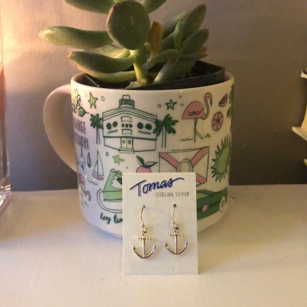 Anchor earrings